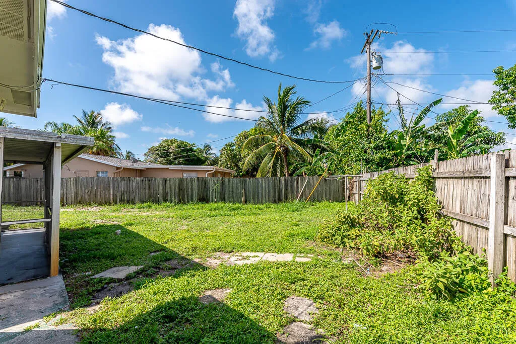 20240704-314 E Gateway Blvd-0010