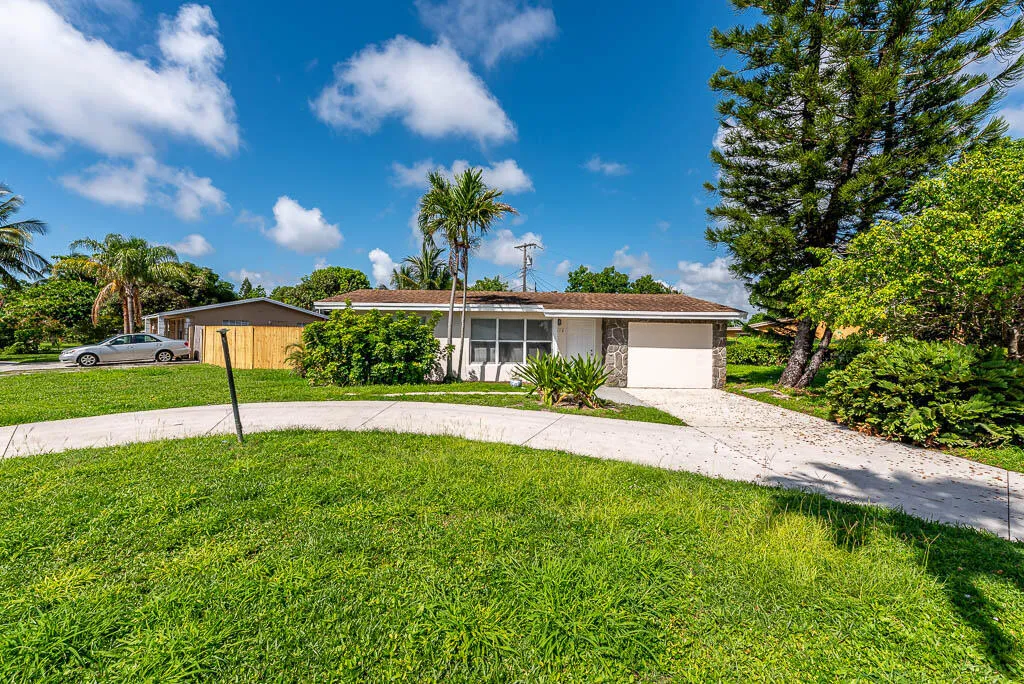 20240704-314 E Gateway Blvd-0003
