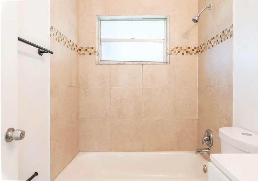 20240704-314 E Gateway Blvd-0016