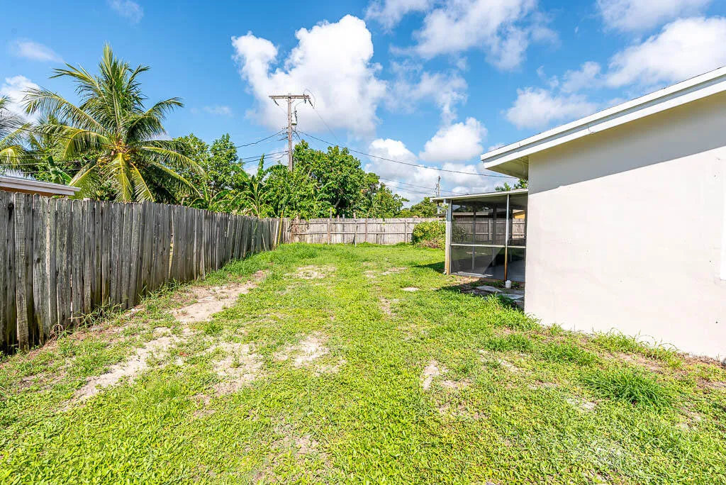 20240704-314 E Gateway Blvd-0005