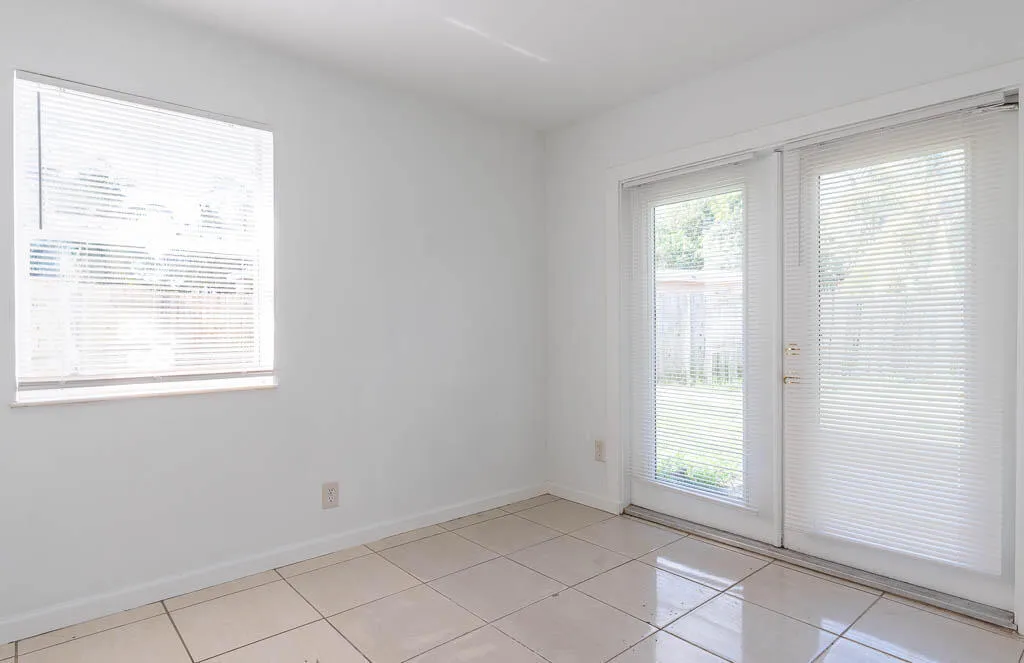 20240704-314 E Gateway Blvd-0015