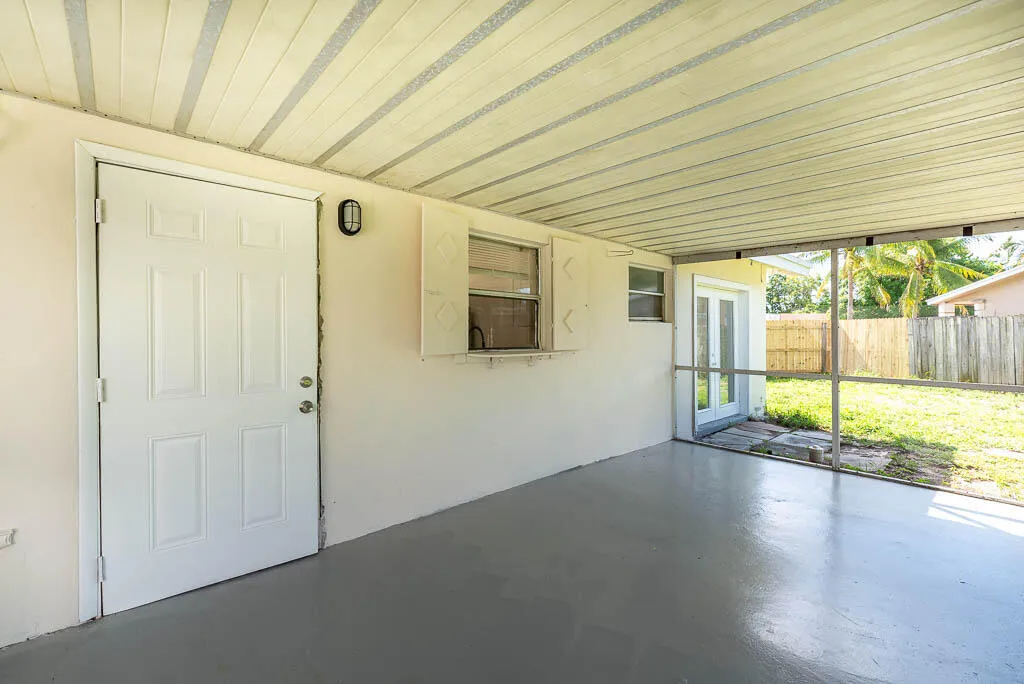 20240704-314 E Gateway Blvd-0011