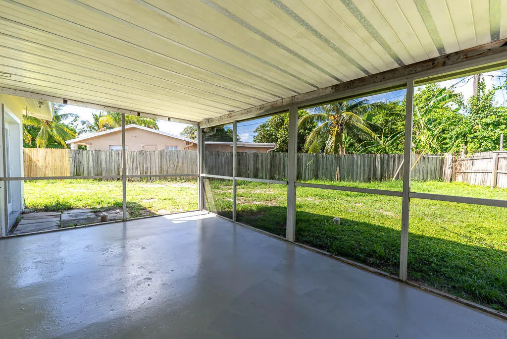 20240704-314 E Gateway Blvd-0013