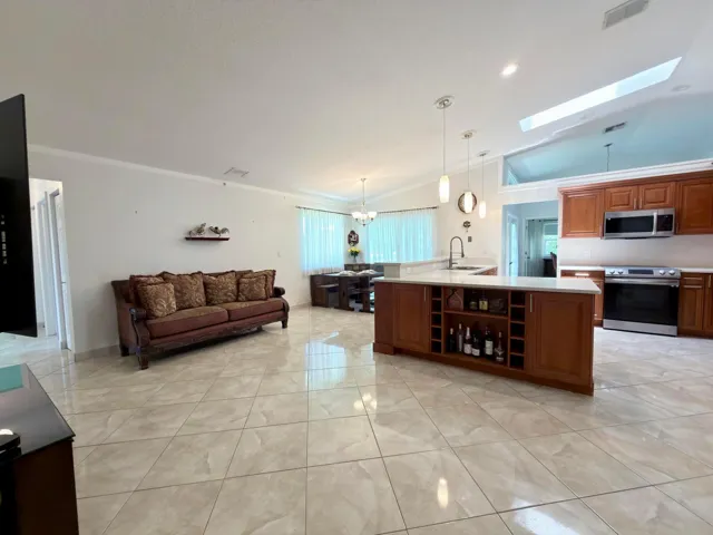 kitchen/bonus area