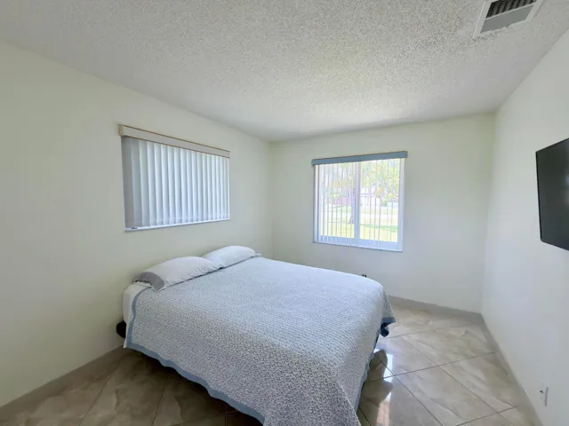 Guest bedroom 2