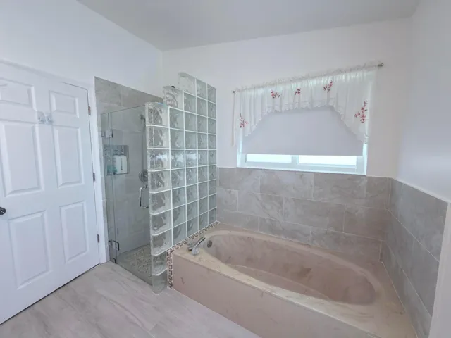 Guest bedroom 1