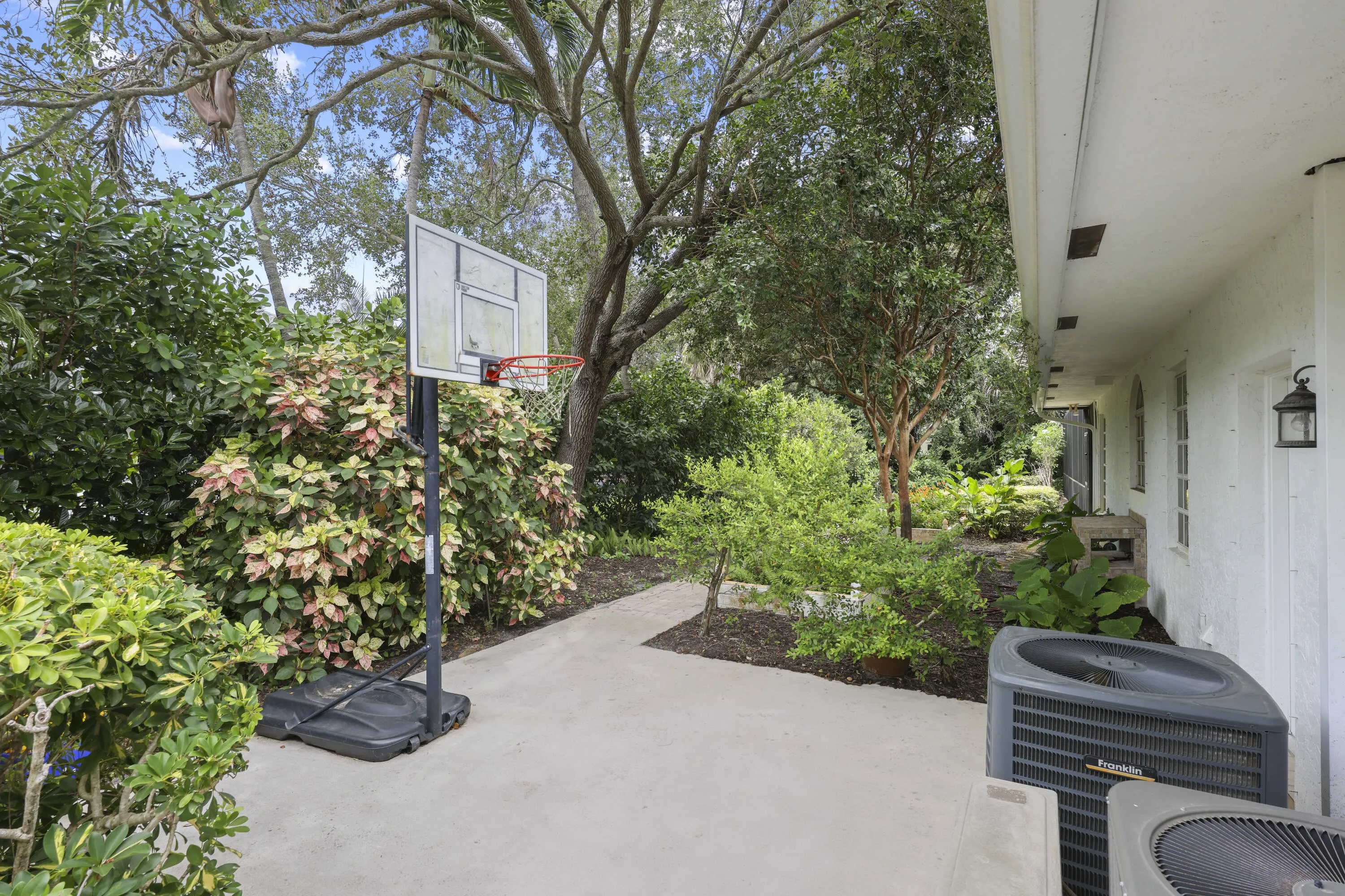 2396 Shore Drive - 32.jpg-FULL