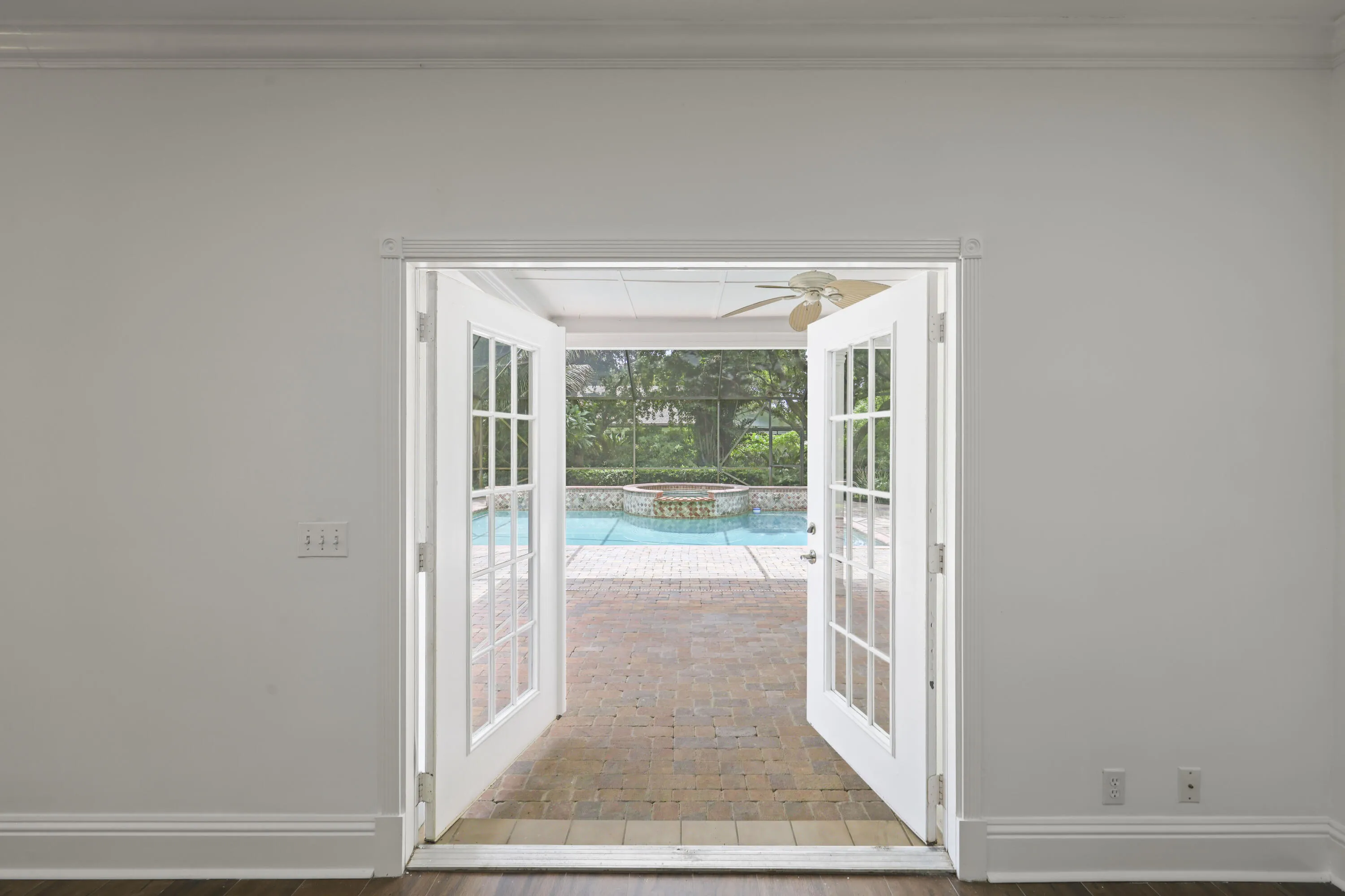 2396 Shore Drive - 19.jpg-FULL