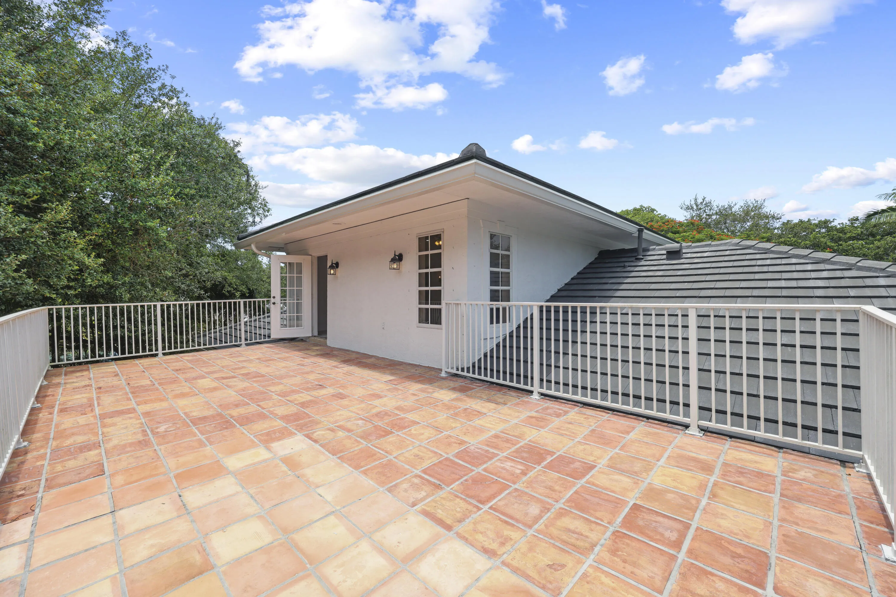 2396 Shore Drive - 70.jpg-FULL