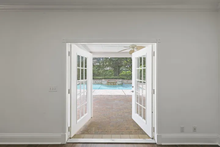 2396 Shore Drive - 19.jpg-FULL