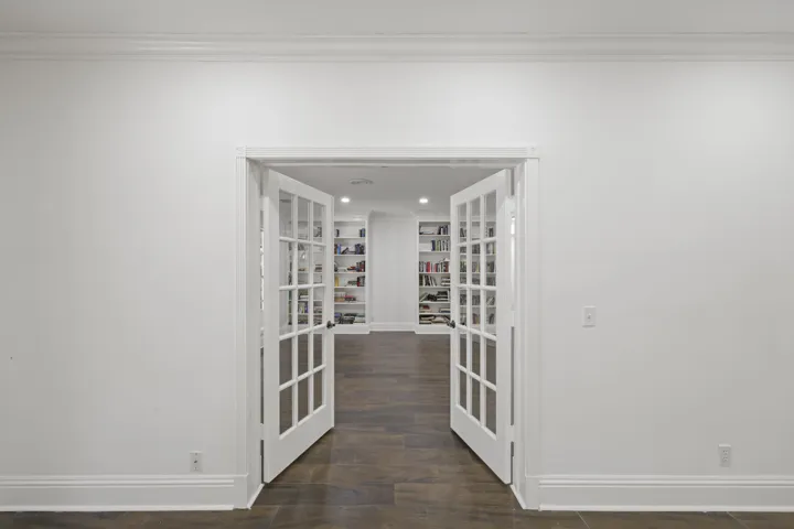 2396 Shore Drive - 18.jpg-FULL