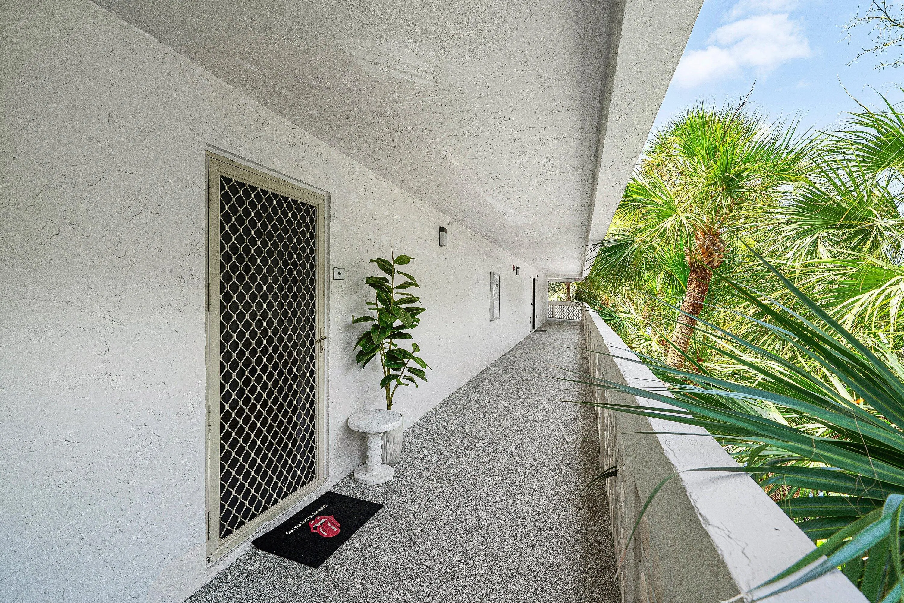 036-800JefferyStreet-307-BocaRaton-FL-33