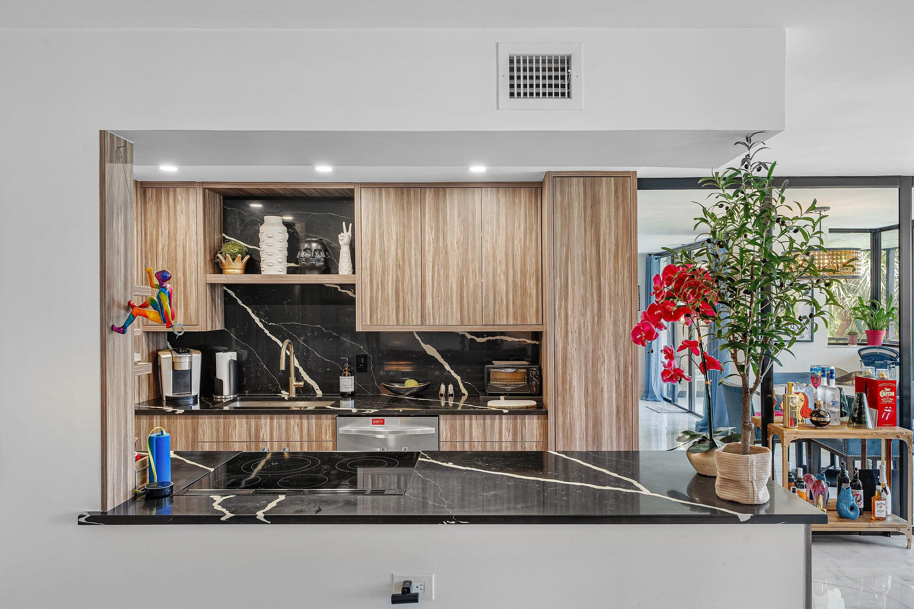 016-800JefferyStreet-307-BocaRaton-FL-33
