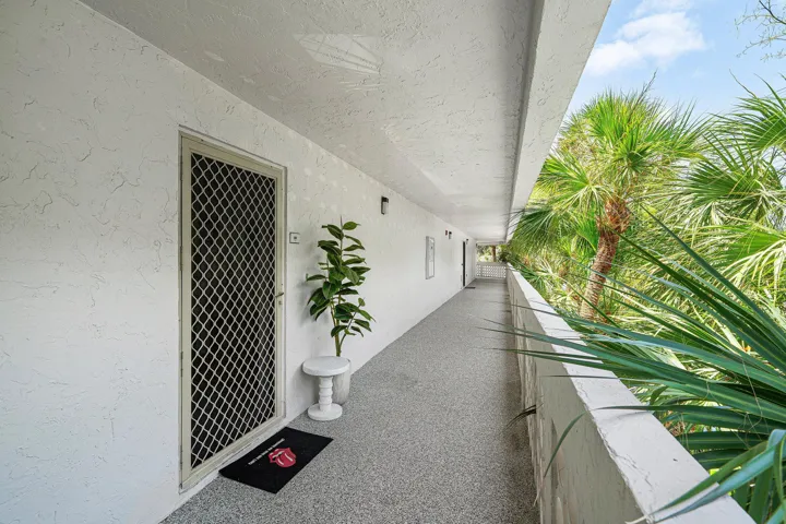 036-800JefferyStreet-307-BocaRaton-FL-33