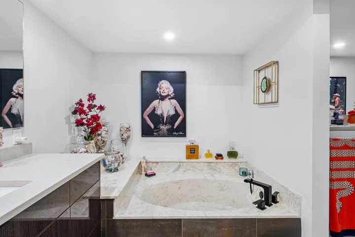 030-800JefferyStreet-307-BocaRaton-FL-33