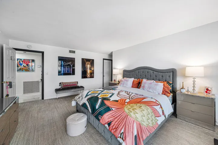 033-800JefferyStreet-307-BocaRaton-FL-33