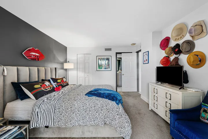 019-800JefferyStreet-307-BocaRaton-FL-33