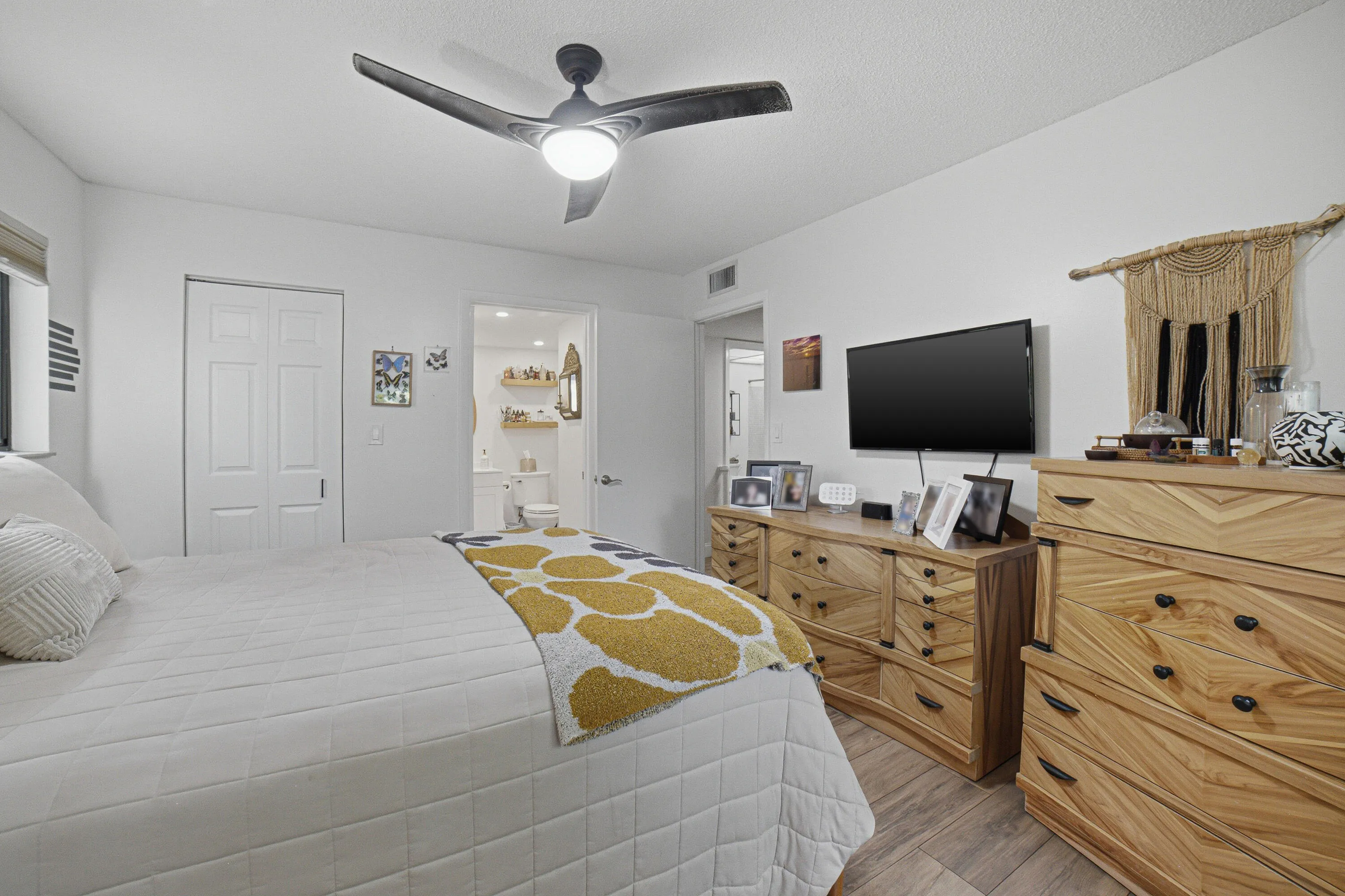 Bedroom1-B