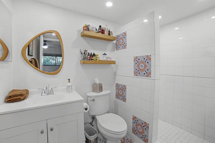 Bedroom1-Bathroom