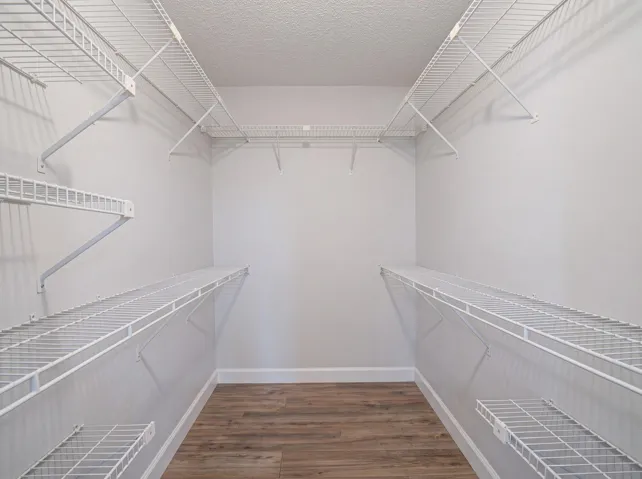 Bedroom1-Closet