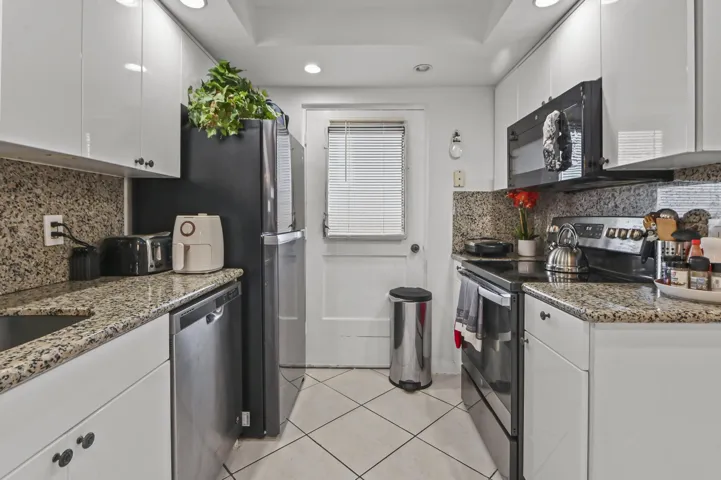 15 Kitchen 03