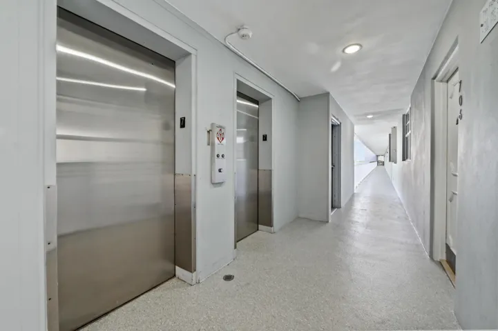 03 Elevators 01