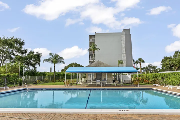 28 Pool 01