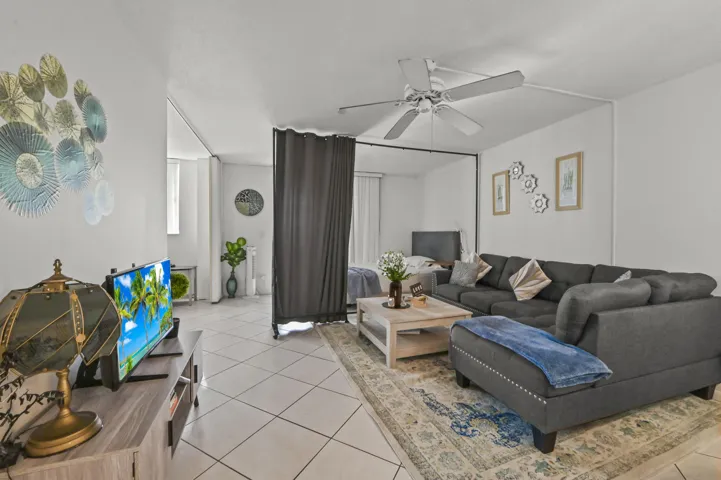 05 Living room 01