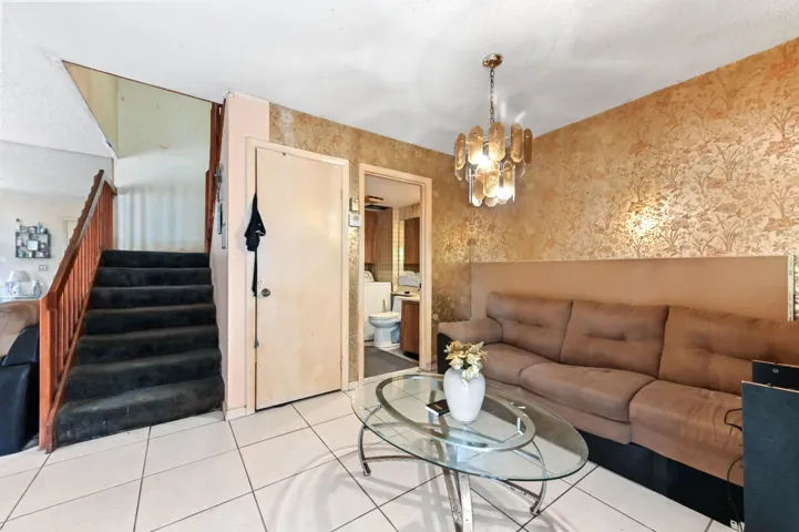10 Livingroom 02
