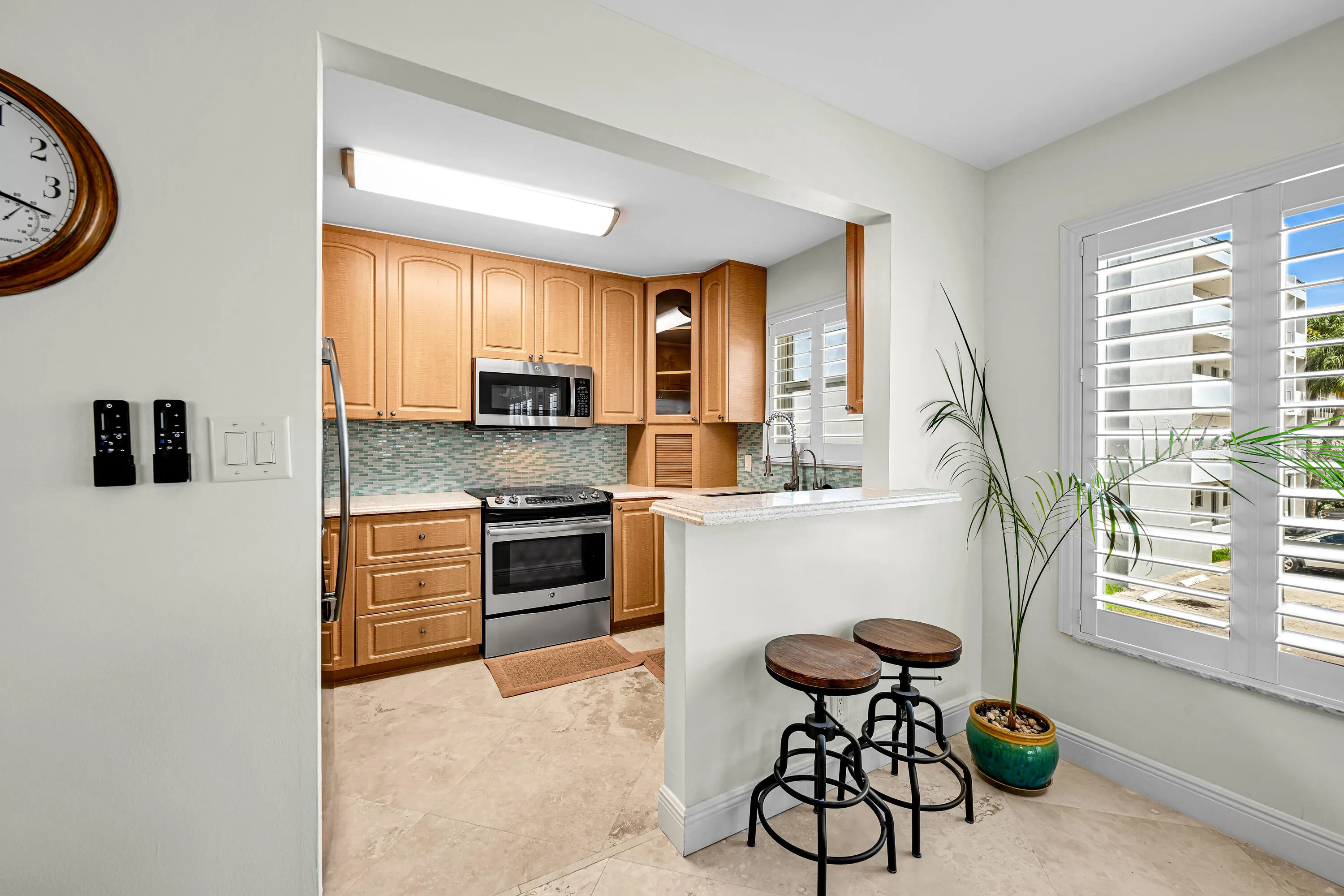 OPEN PLAN KITCHEN