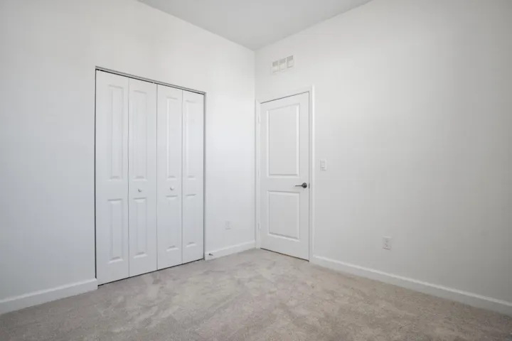 Guest bedroom 2nd.jpg-FULL
