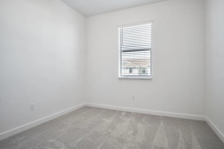 Guest bedroom 1st.1.jpg-FULL