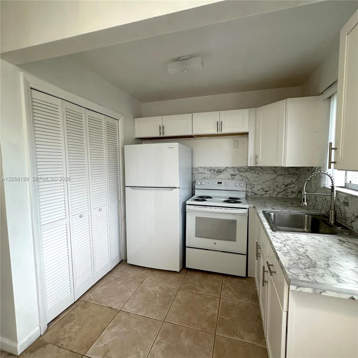New appliances, full easy access pantry