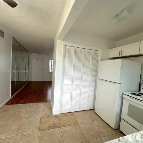 New appliances, full easy access pantry