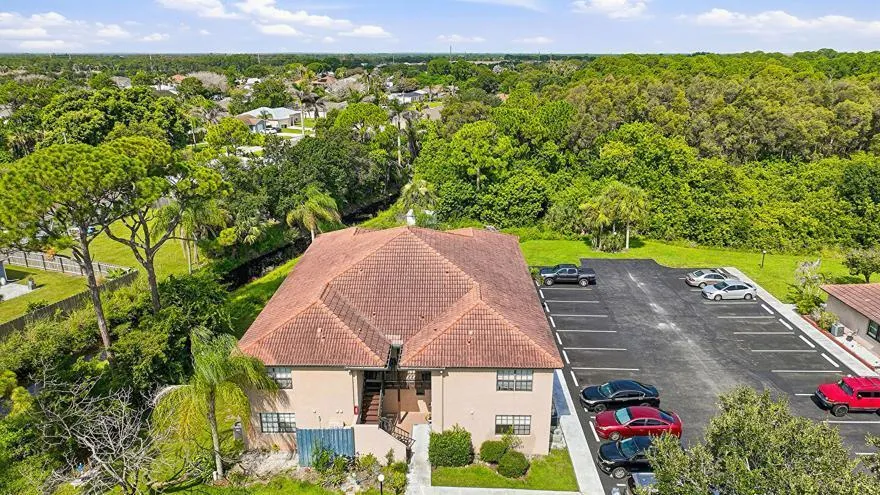 Property photo 23