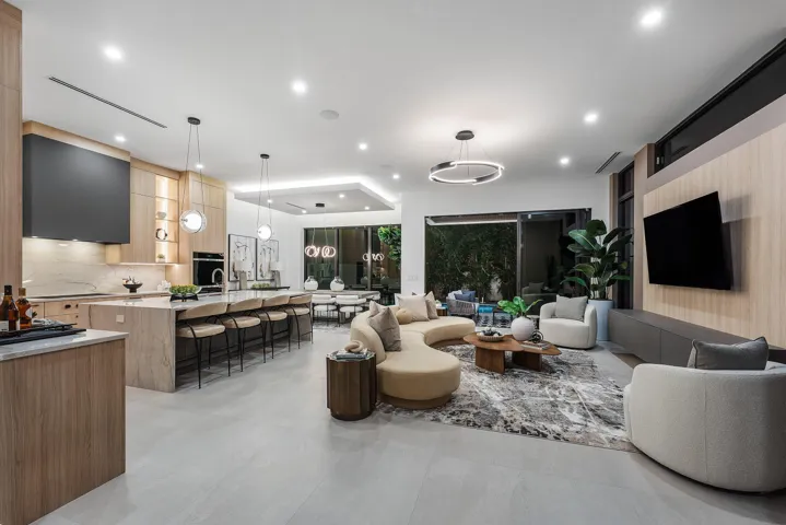 052-3097BanyanRoad-BocaRaton-FL-33432-SM