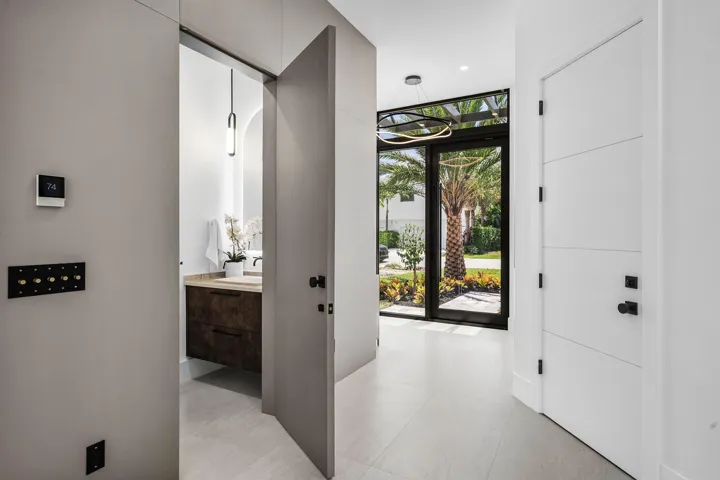 006-3097BanyanRoad-BocaRaton-FL-33432-SM