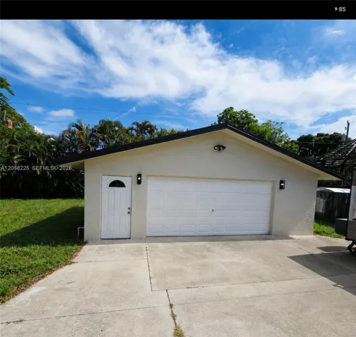 Extra large Garage