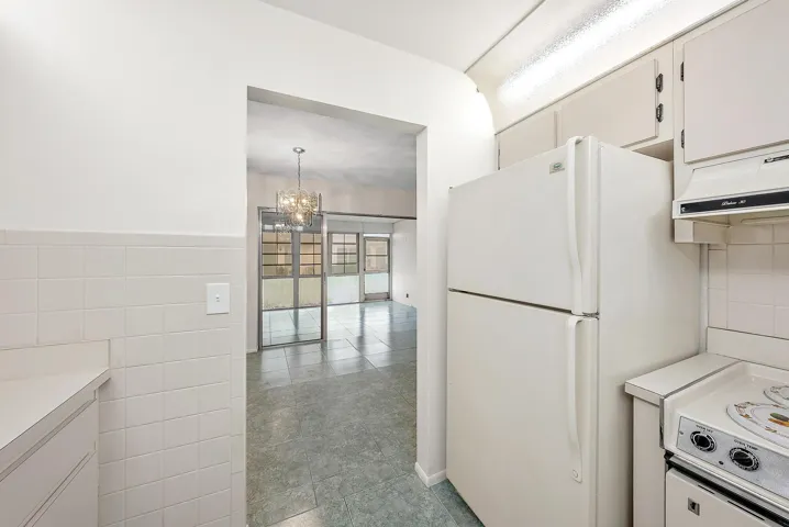 2638 Gately Drive East, 45-10