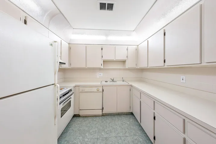 2638 Gately Drive East, 45-8