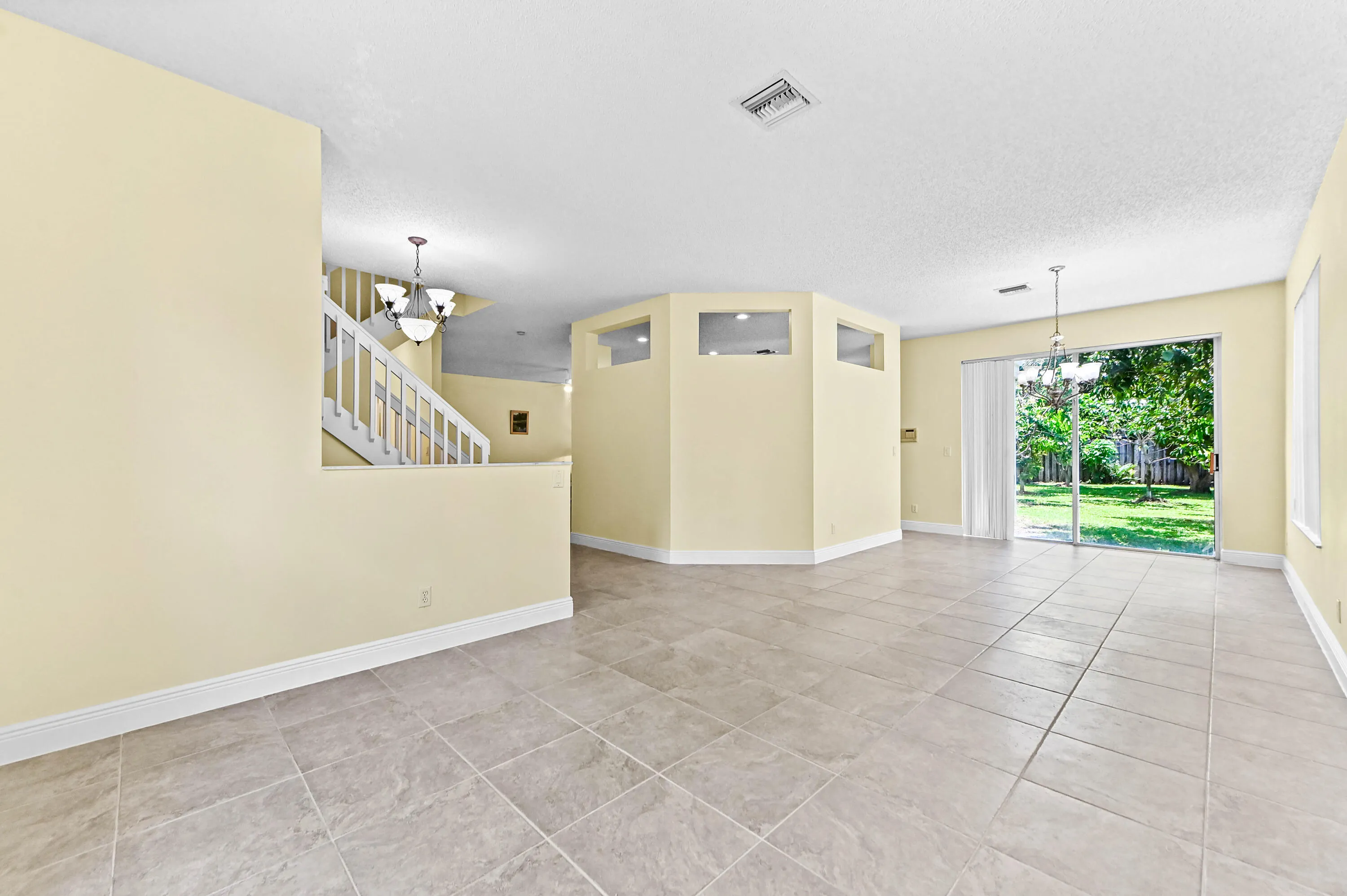 08 living room 02