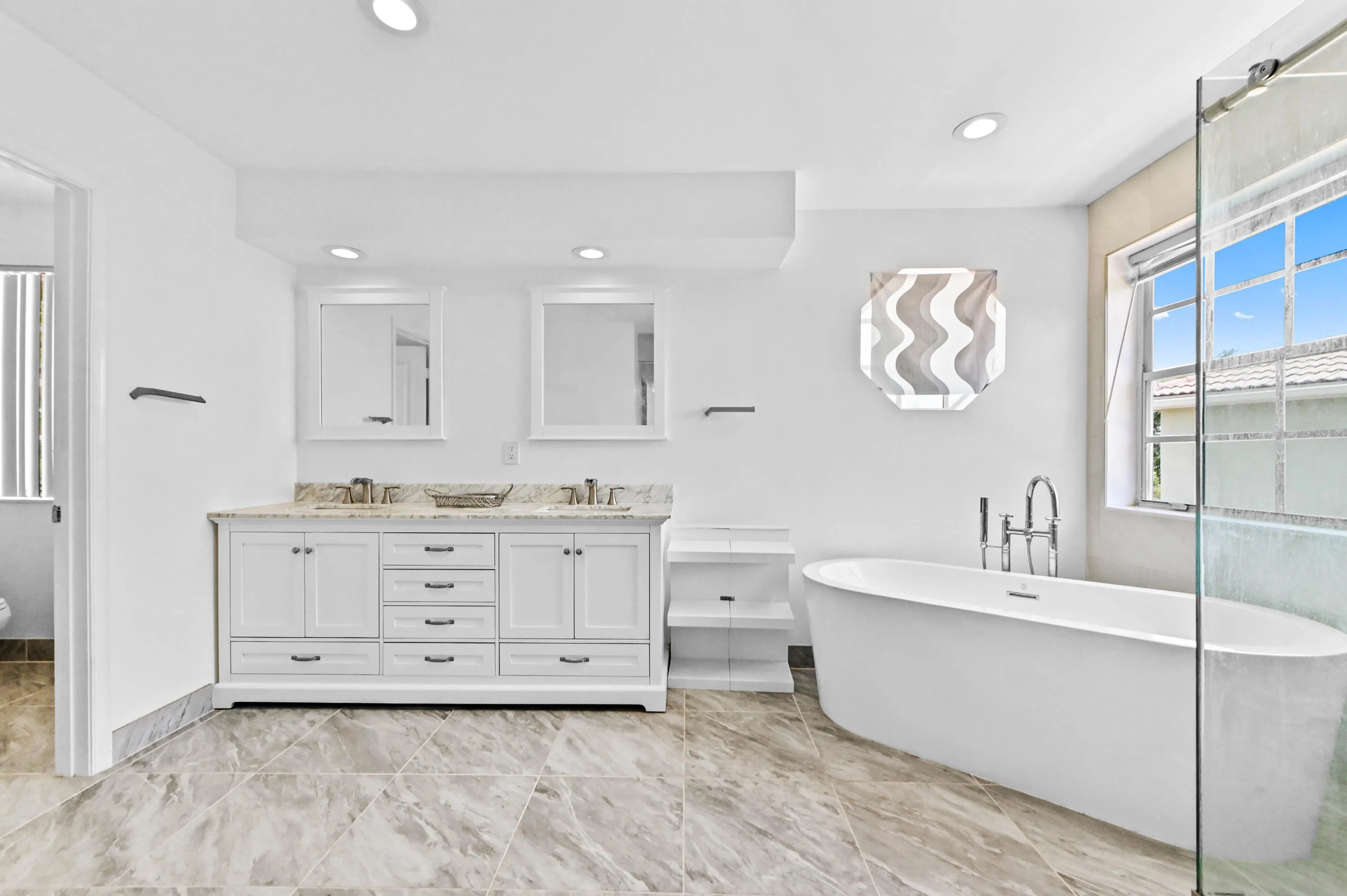35 Bathroom 04