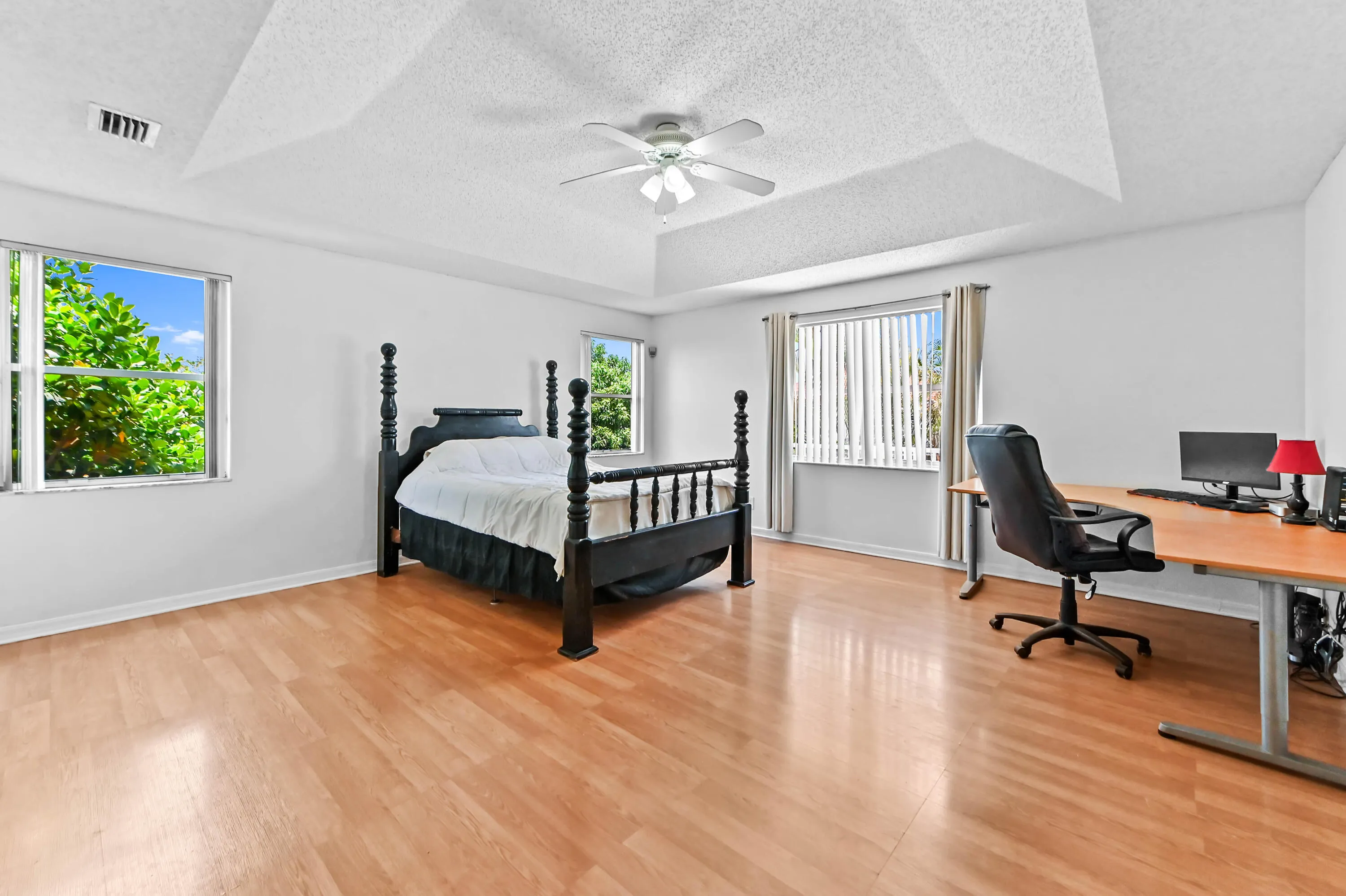 30 Bedroom 07