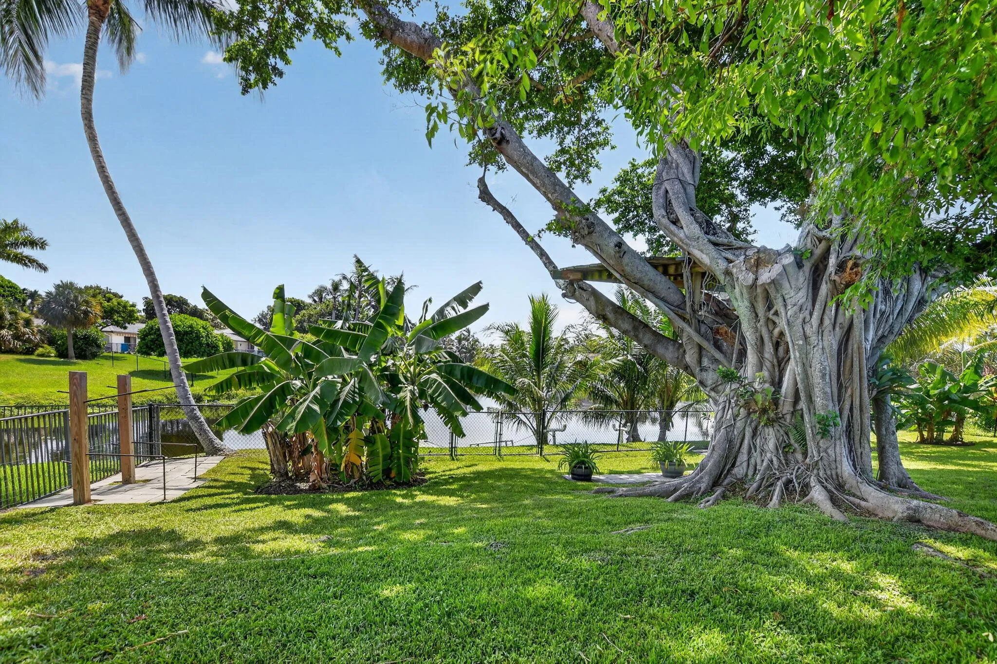 Property photo 63