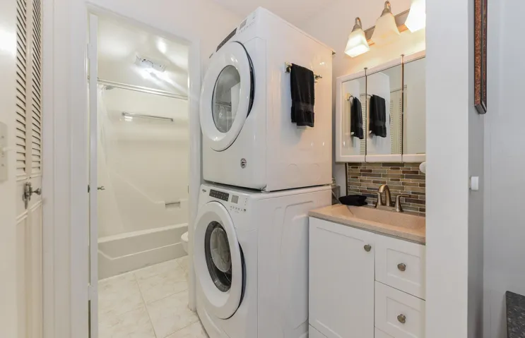 166 Lake Carol Dr West Palm-large-020-01