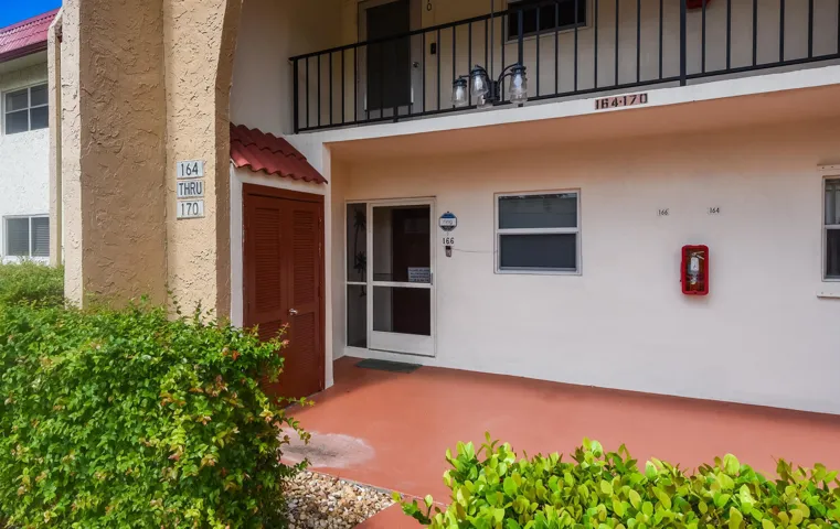 166 Lake Carol Dr West Palm-large-002-02