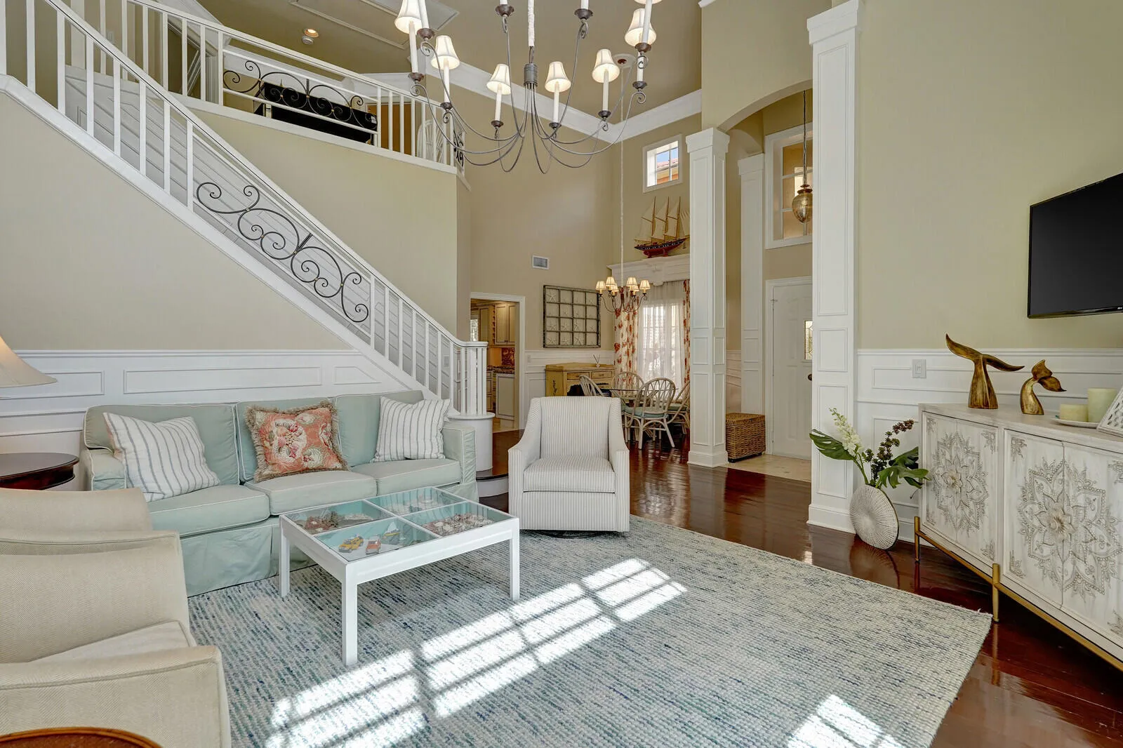 TWO STORY CEILINGS