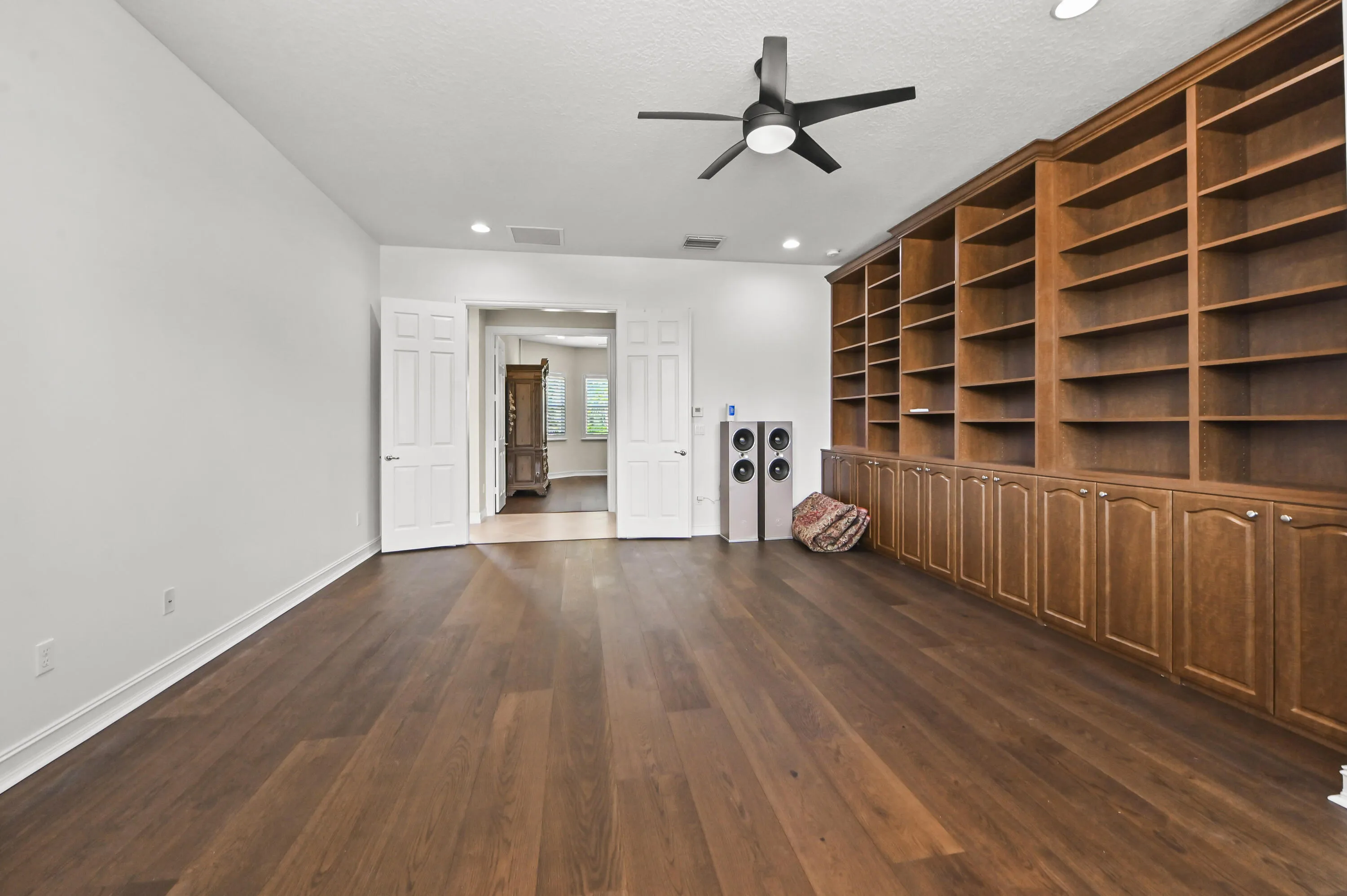 30 Home Office 02