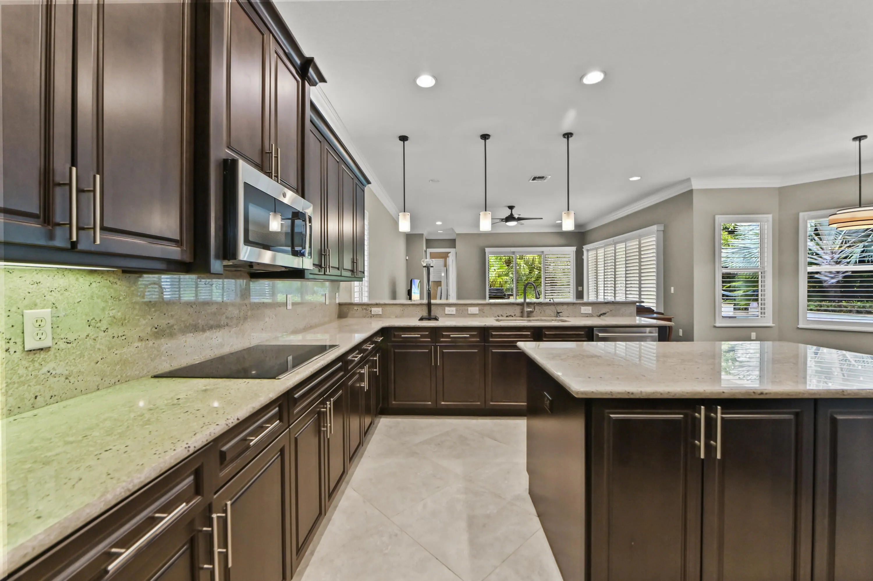 13 Kitchen 01