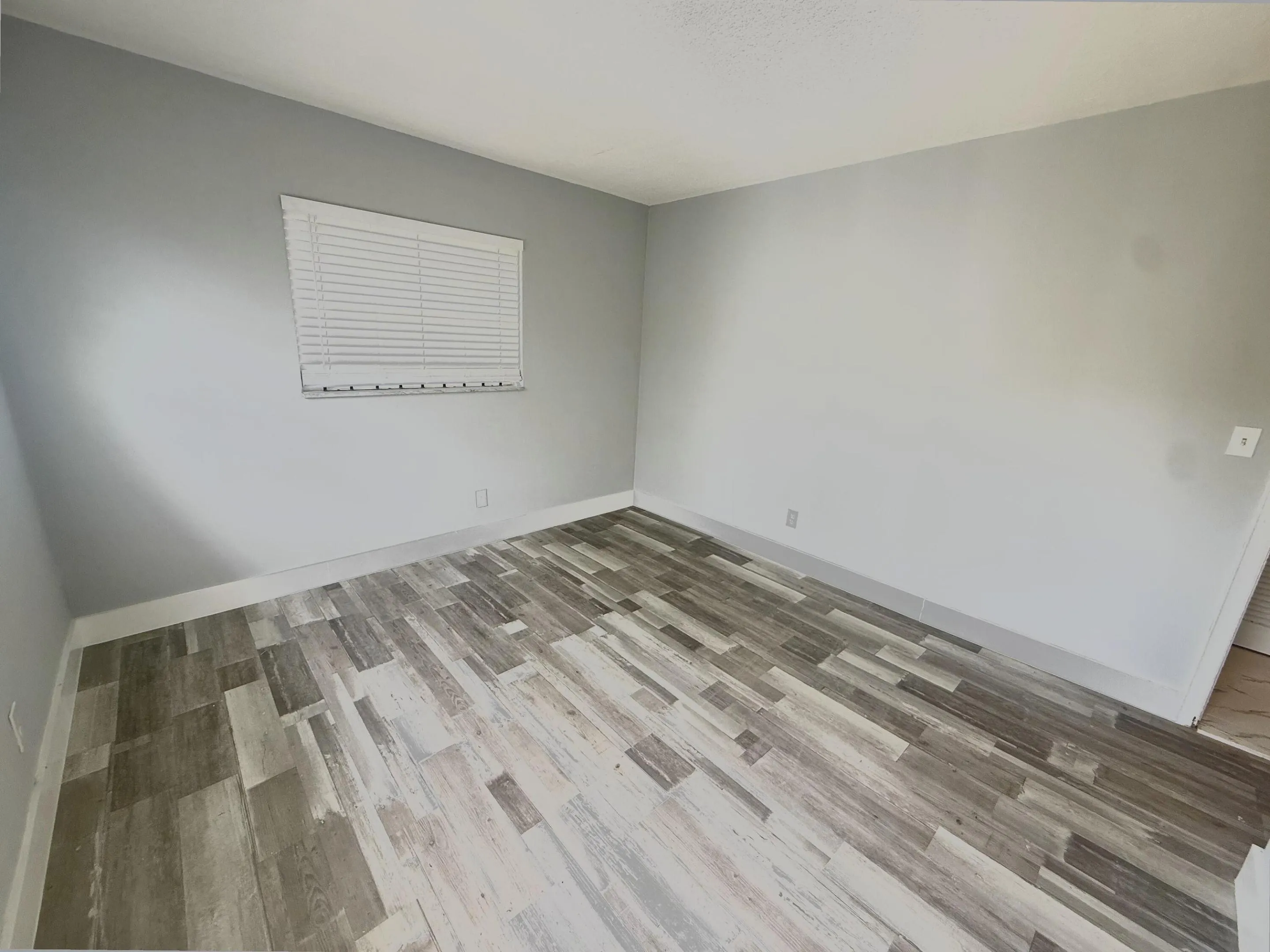 MLS_02_bedroom_angle_1